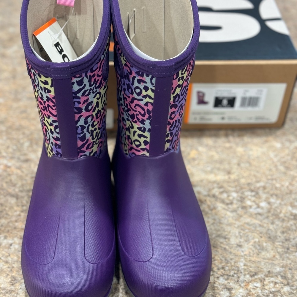 New Bog Boots - Picture 2 of 5